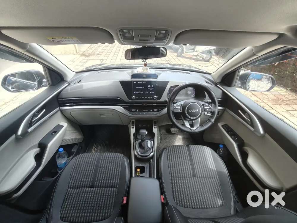 Kia Carens Prestige Plus