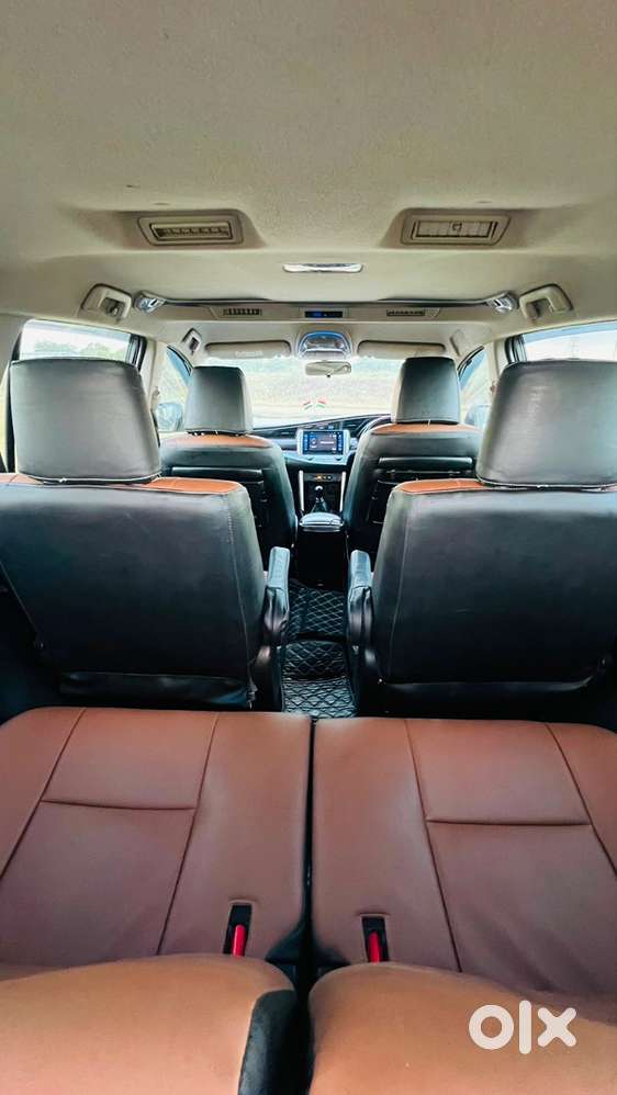 Toyota Innova Crysta 2.4 V 2018