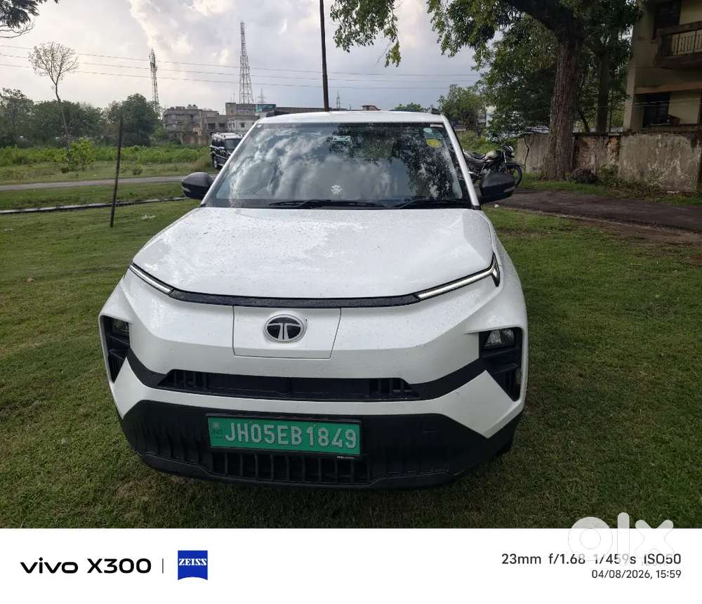 Tata Punch Ev 2025 With 300km Range (8 Air Bag Safety)