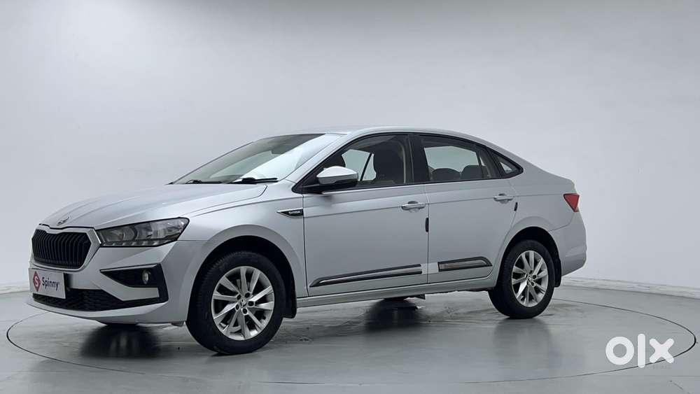 Skoda Slavia Ambition 1.0l Tsi At, 2022, Petrol