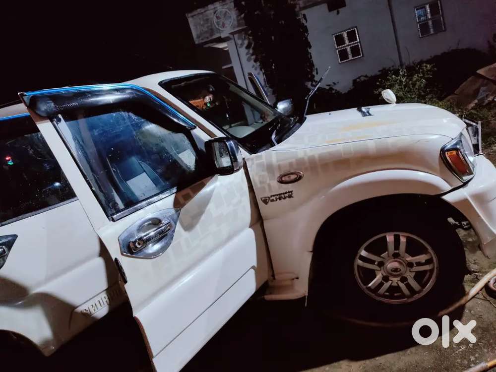 Mahindra Scorpio 2013 Diesel 125000 Km Driven
