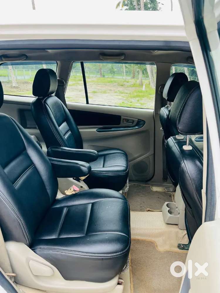 Toyota Innova 2010 Diesel 230000 Km Driven