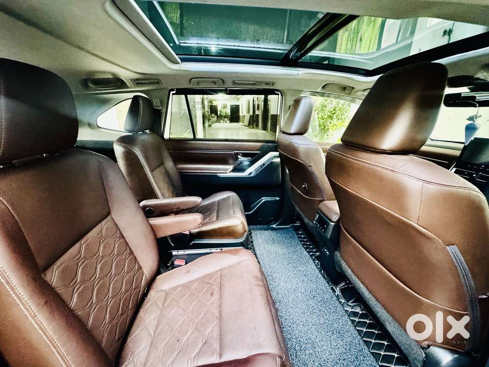 Toyota Innova Hycross 2.0 Zx Hybrid 7 Str, 2024, Petrol