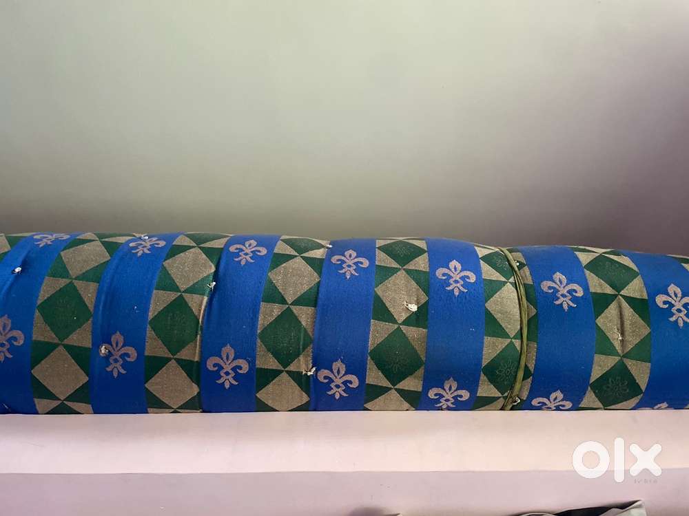 Large thick box type cotton foldable bed