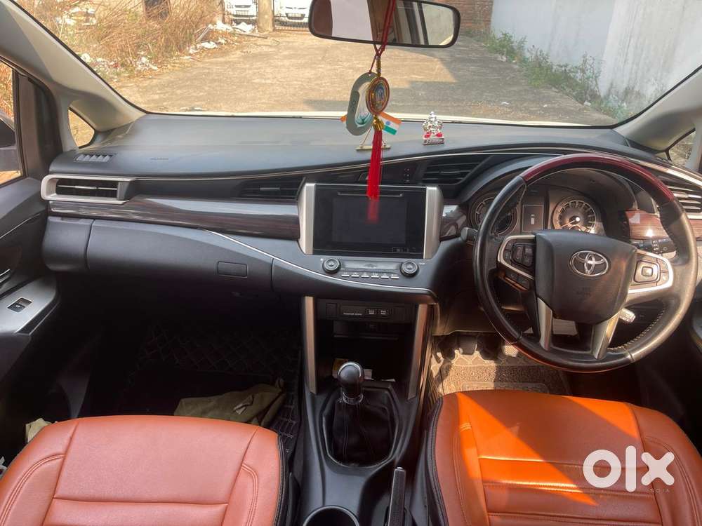Toyota Innova Crysta 2.8 Zx At 7 Seater, 2019