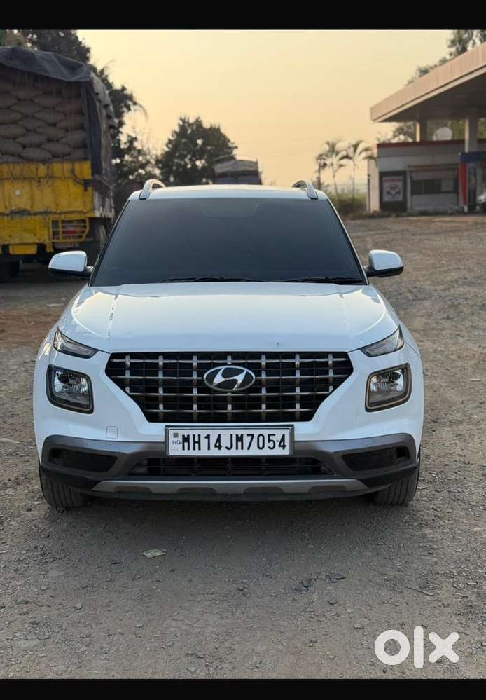 Hyundai Venue Petrol 2021