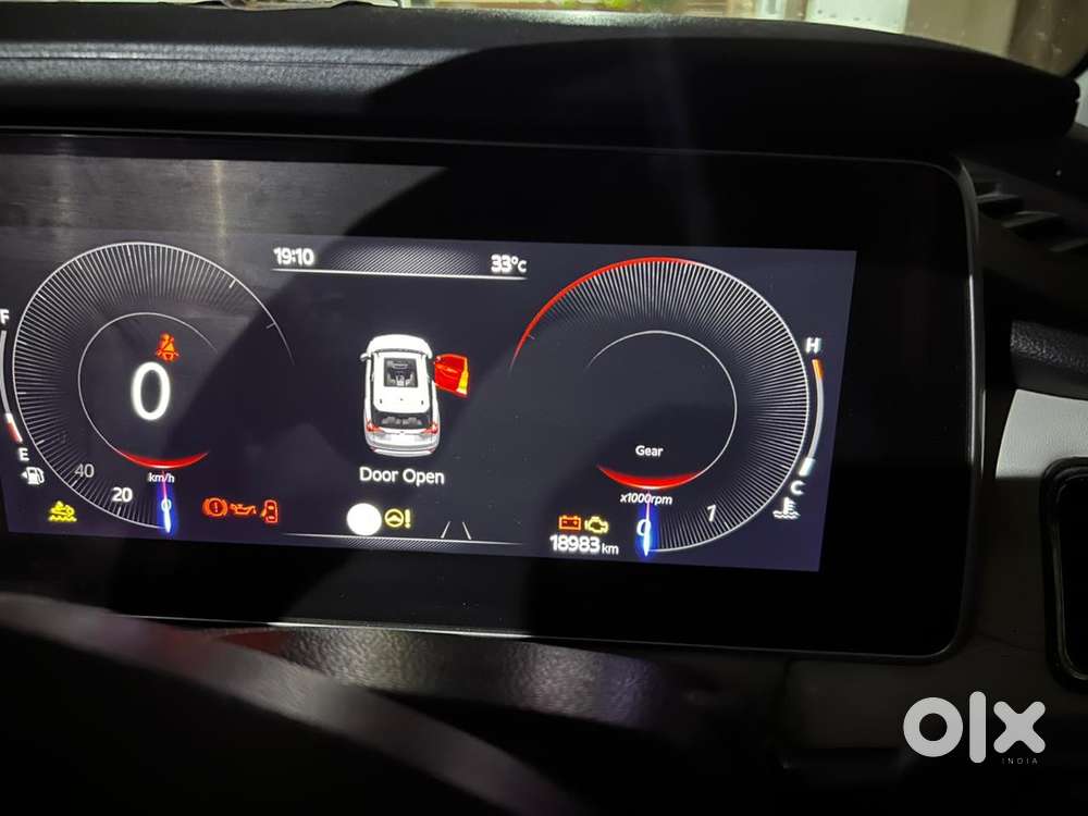 Mahindra Xuv700 Diesel 2025