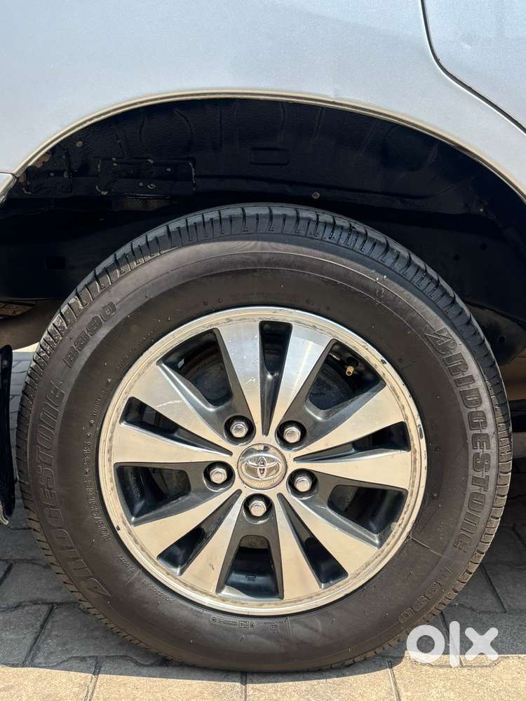 Toyota Innova 2012-2013 2.5 Vx (diesel) 7 Seater, 2015