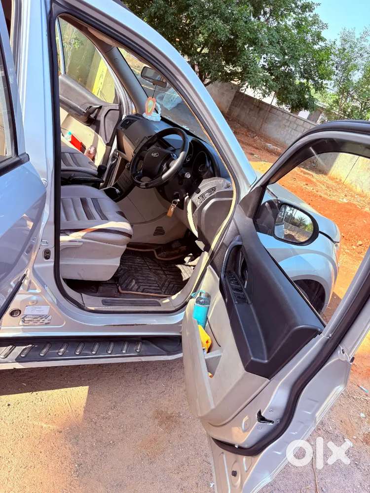 Mahindra Xuv500 2016 Diesel 137718 Km Driven