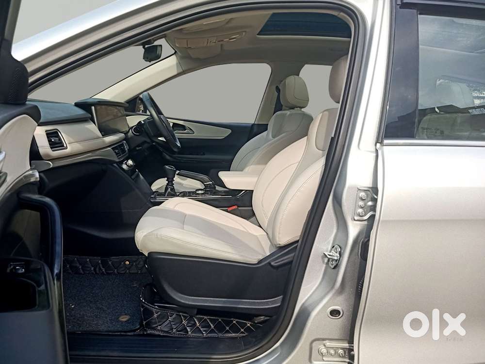 Mahindra Xuv700 2.2 Ax 7 Diesel Mt Str, 2023, Diesel