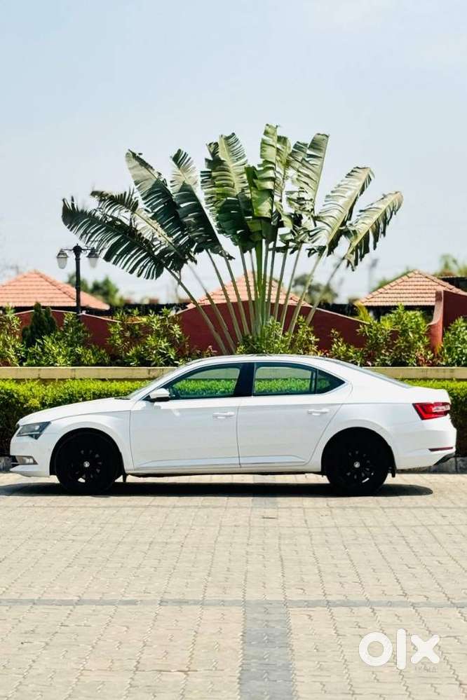 Skoda Superb L&k 2.0 Tdi At, 2018, Diesel