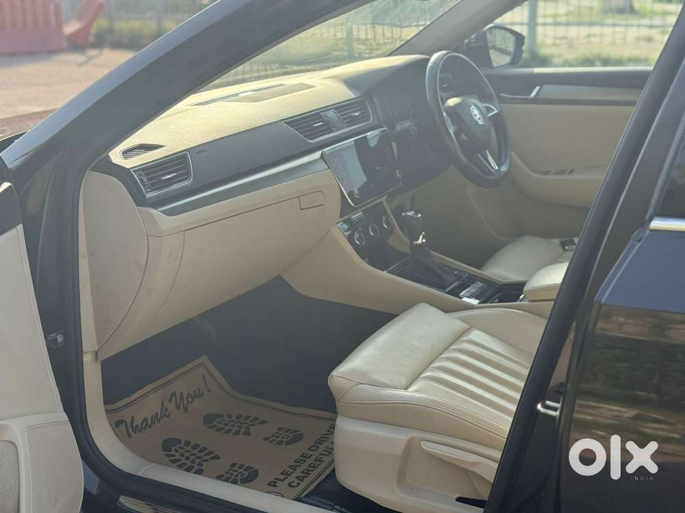 Skoda Superb Style 1.8 Tsi At, 2018, Petrol