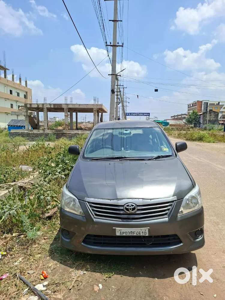 Toyota Innova 2.5g 2013