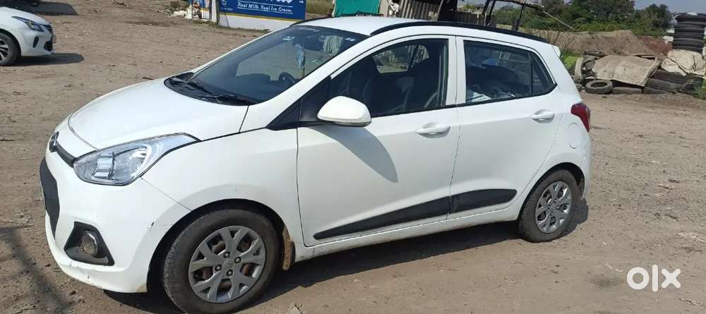 Hyundai Grand I10 2016 Cng & Hybrids First Owner Teacher Car Full Insu