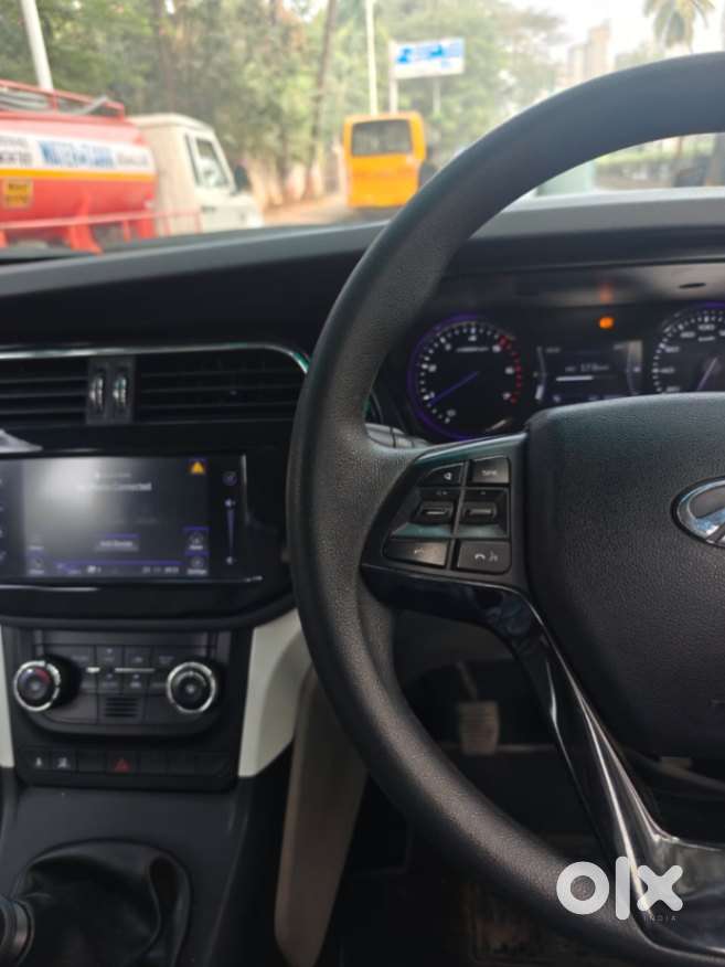 Mahindra Marazzo M8, 2020, Diesel