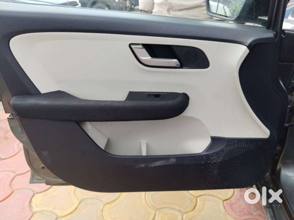 Tata Altroz Xz, 2023, Petrol
