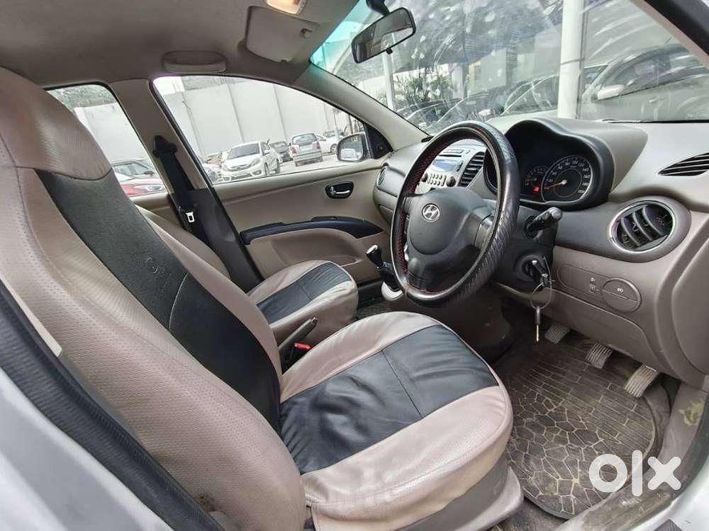 Hyundai I10 Sportz, 2017, Petrol