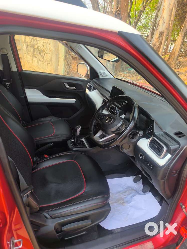 Tata Punch Creative Dual Tone Mt Sunroof, 2024, Petrol