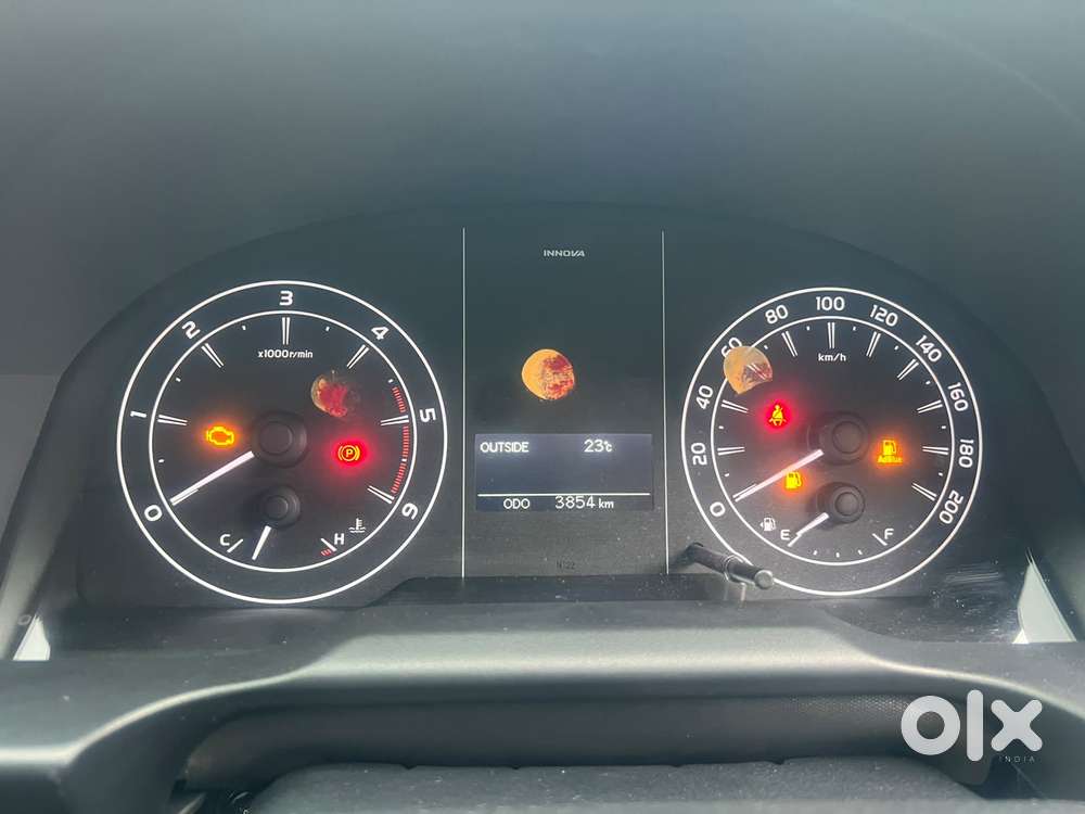 Toyota Innova Crysta 2.4 G Plus Mt 7 Str, 2026, Diesel