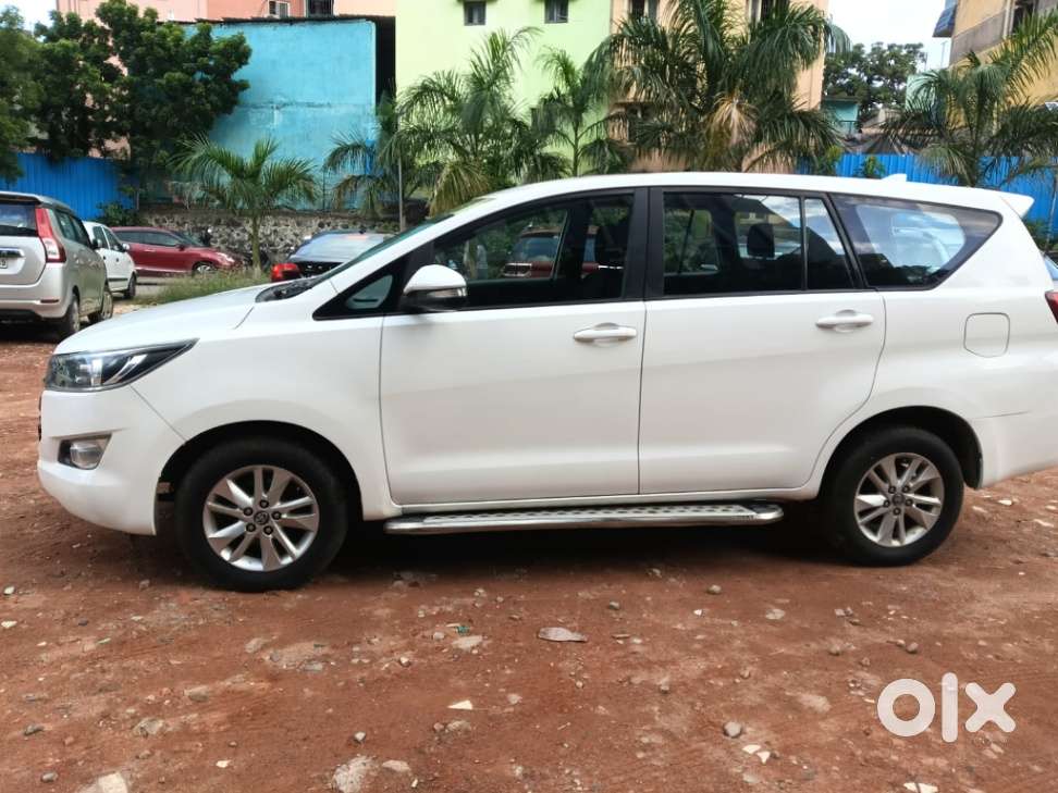 Toyota Innova Crysta 2.8 Gx Automatic 7 Str, 2016, Diesel