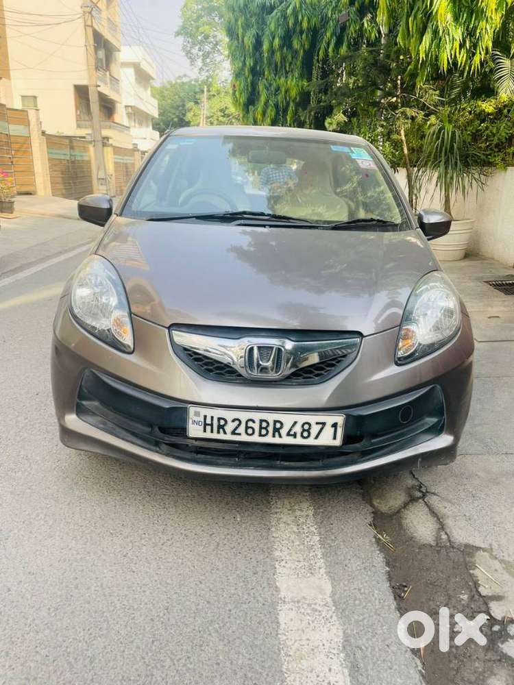 Honda Brio V Mt, 2012, Petrol