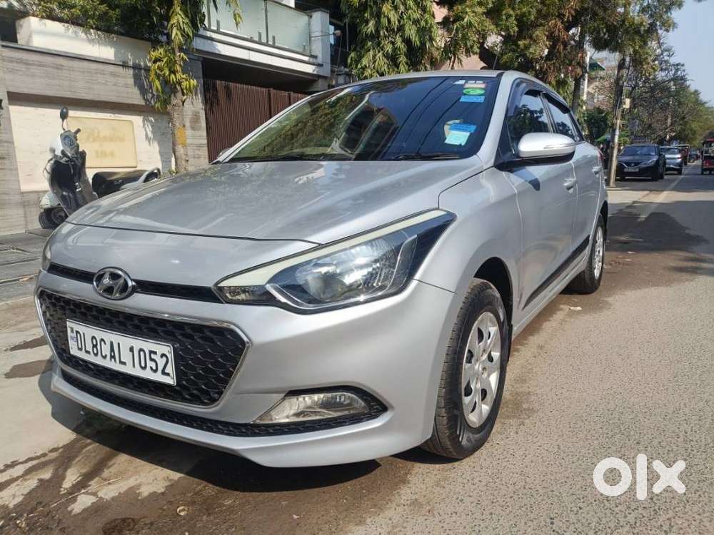 Hyundai I20 Sportz 1.2 Ivt Dual Tone, 2015, Cng & Hybrids