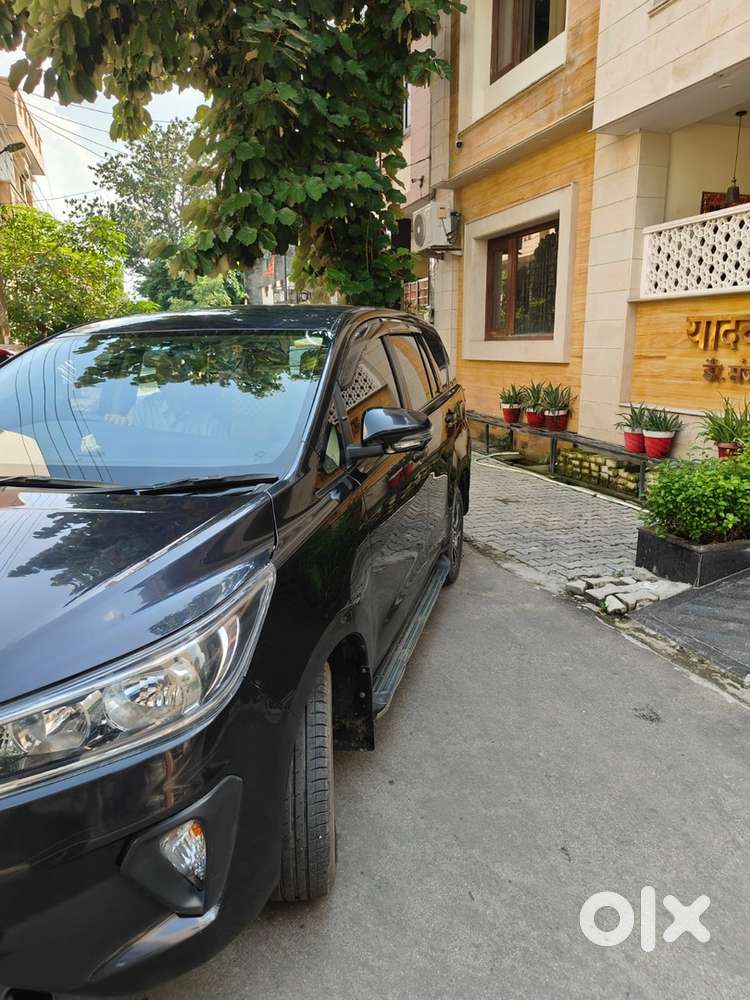 Innova Crysta Diesal Automatic