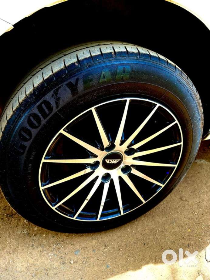 Maruti Suzuki Ertiga Vxi At Petrol, 2021, Petrol