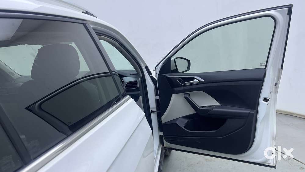 Volkswagen Taigun Topline 1.0 Tsi At (electric Seats), 2022, Petrol