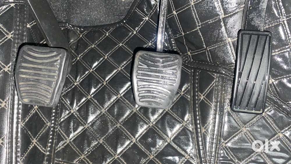 Mahindra Xuv700 2.0 Ax 5 Petrol Mt Str, 2022, Petrol