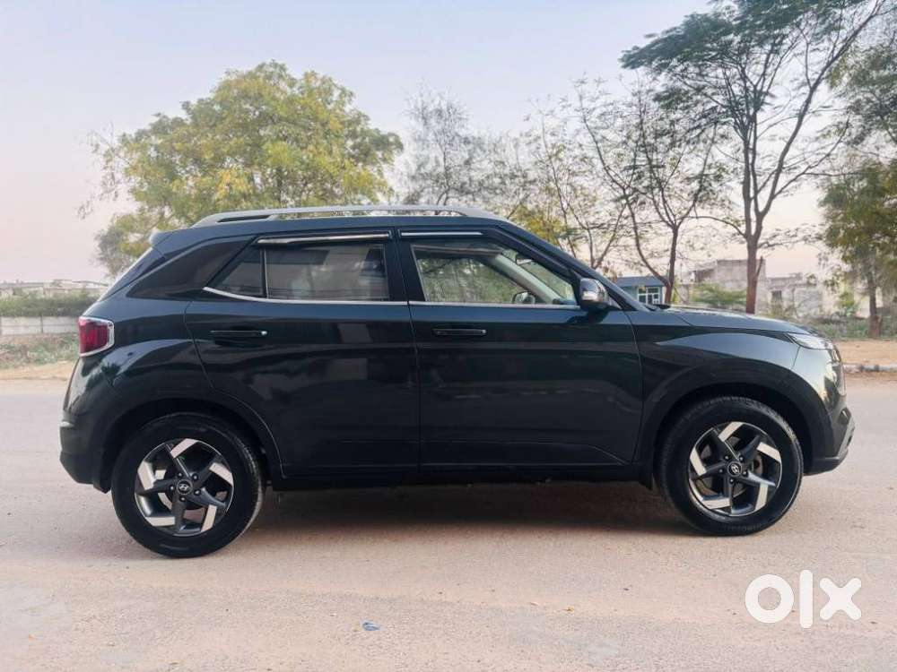 Hyundai Venue, 2021, Petrol