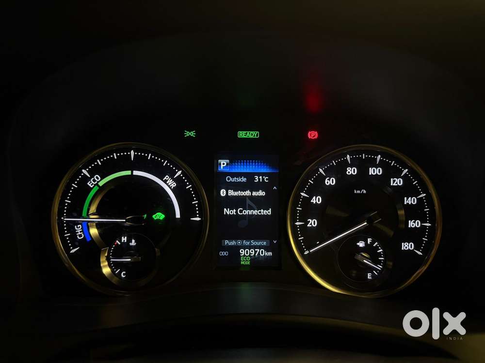 Toyota Vellfire 2.5 Executive Lounge, 2020, Cng & Hybrids