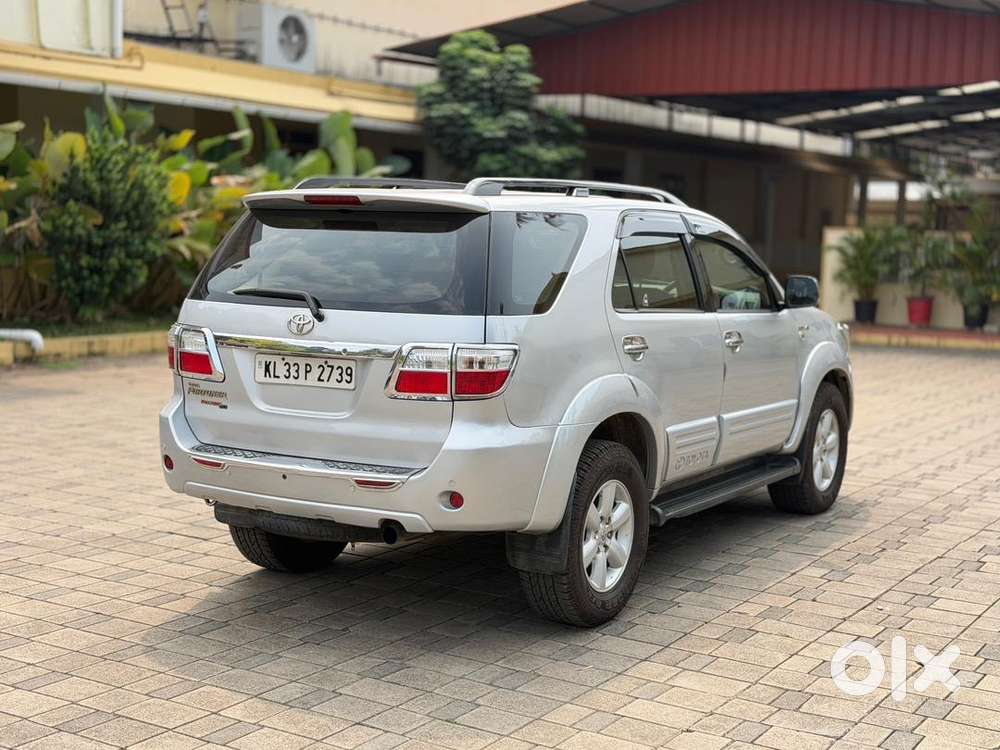 Toyota Fortuner 2011 Diesel Well Maintained
