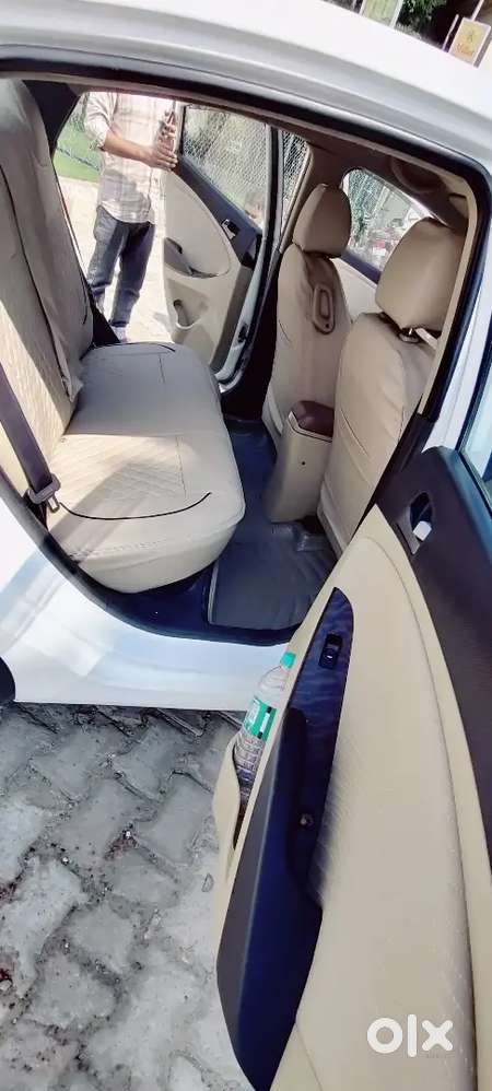 Hyundai Fluidic Verna 2016