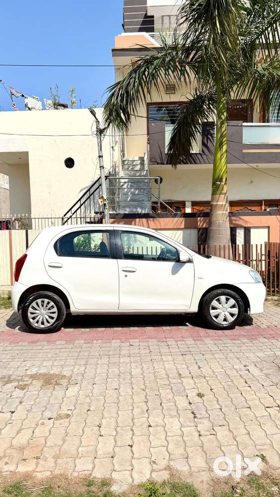 Toyota Etios Liva V Sp*, 2011, Petrol