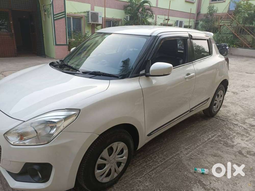 Maruti Suzuki Swift Vxi + Manual, 2021, Petrol