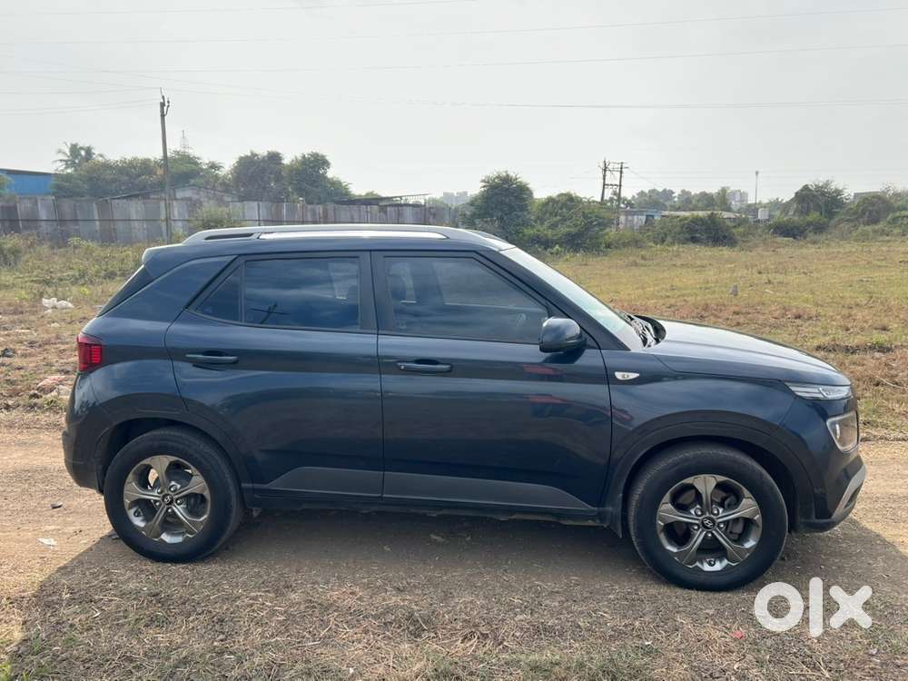 Hyundai Venue 2019 Diesel 80000 Km Driven