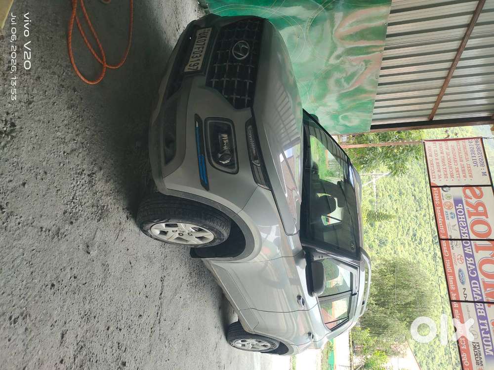 Hyundai Venue 2022 Petrol 23150 Km Driven