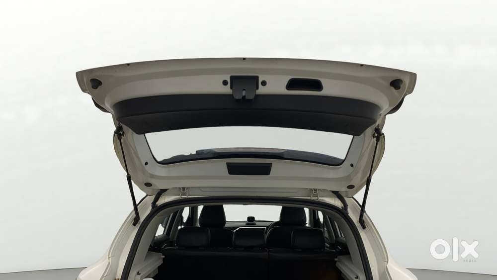 Mg Astor 1.3 Savvy Turbo At S Red, 2023, Petrol