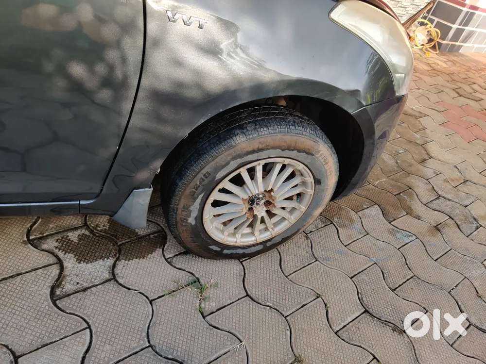 Maruti Suzuki Swift 2016 2nd Owner Car For Sale. Price Negotiable.