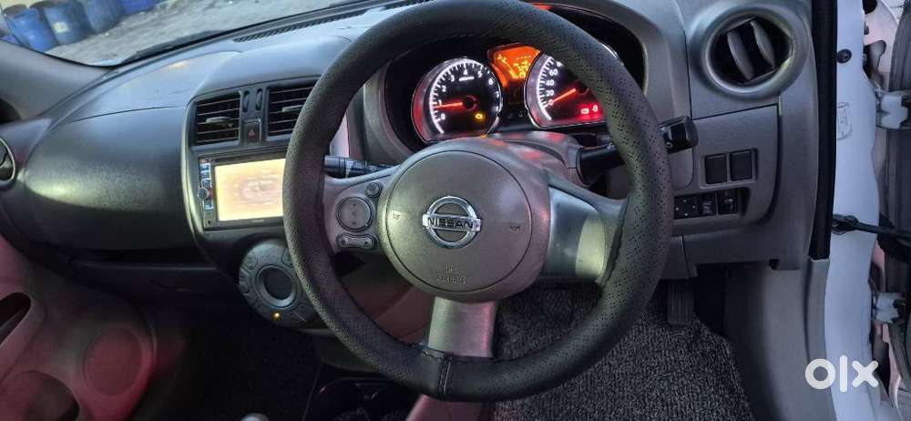 Nissan Sunny Special Edition, 2015, Petrol
