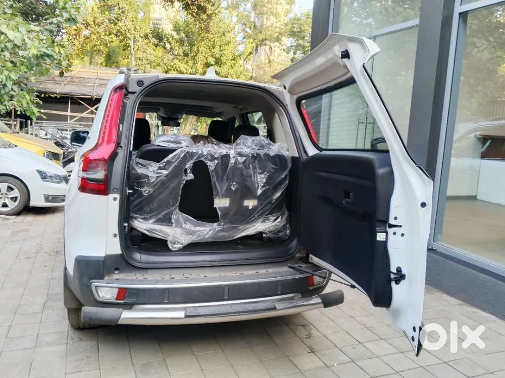 Mahindra Scorpio N Z8 Petrol At 7 Str, 2025, Petrol