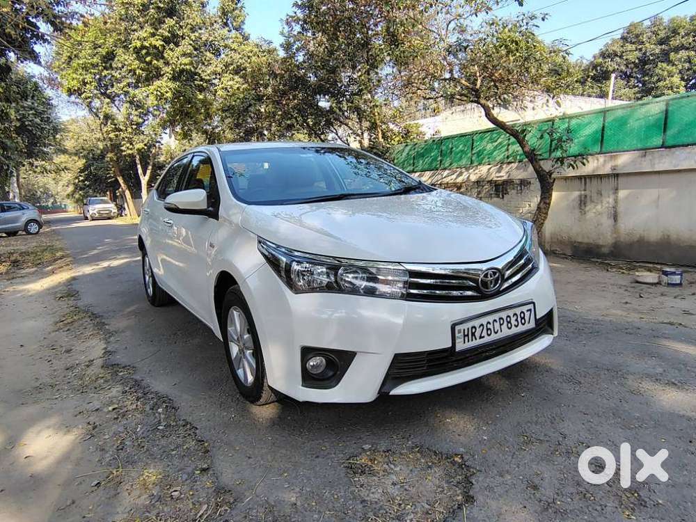 Toyota Corolla Altis 2013-2017 G At, 2015, Petrol