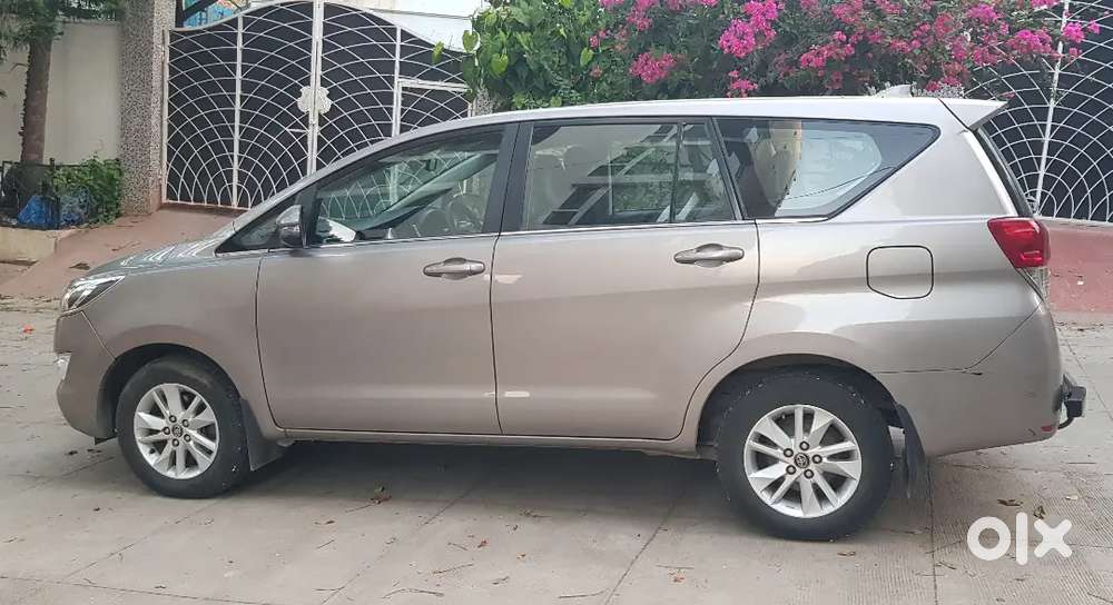 Toyota Innova Crysta 2018 2.8 At 8 Seater Diesel Well Maintained