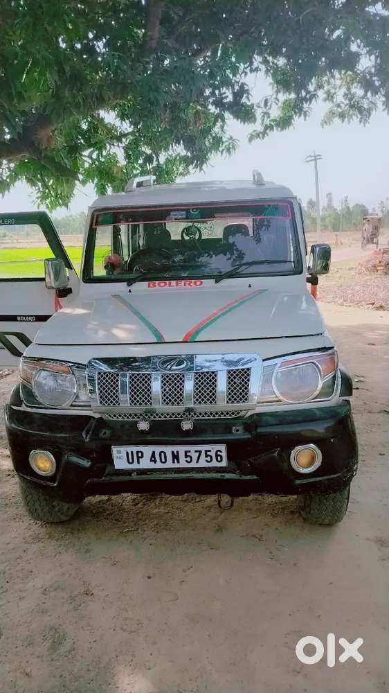 बिल्कुल न्यू बोलेरो है दोस्तों एजेंसी कंडीशन में फ्रेश गाड़ी