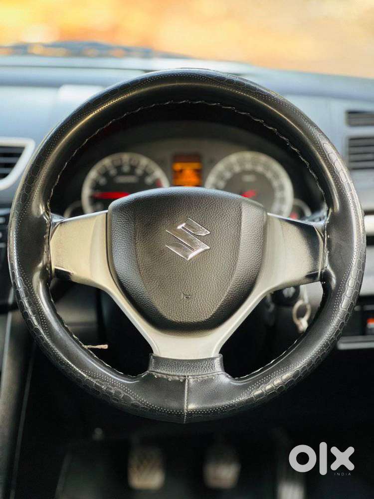 Maruti Suzuki Swift Vxi Abs Bsiv, 2016, Petrol