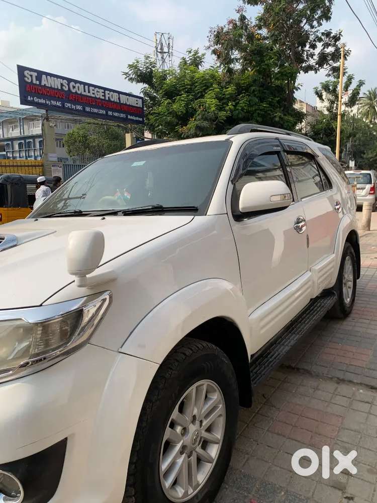Toyota Fortuner 2012