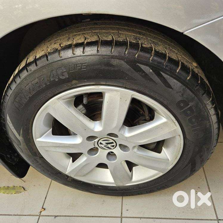 Volkswagen Vento Celeste 1.6 Highline, 2011, Petrol