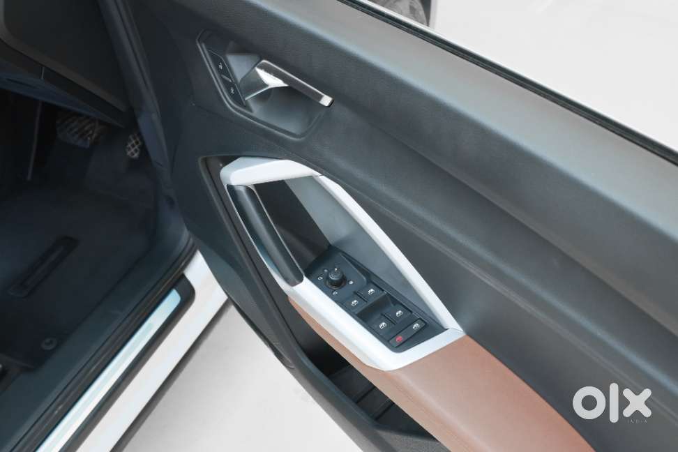 Audi Q3 40 Tfsi Premium Plus, 2023, Petrol