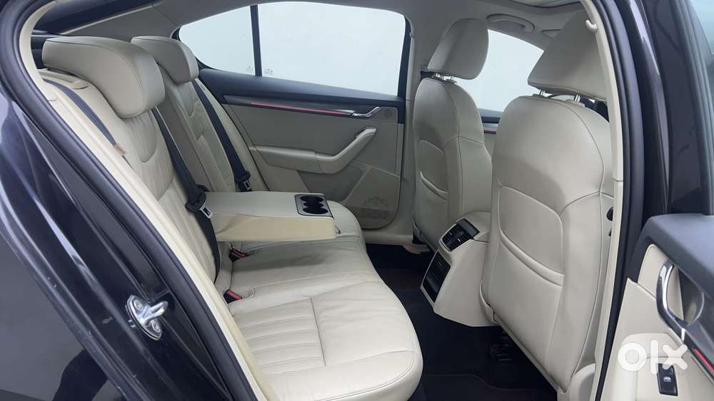 Skoda Octavia Elegance 1.8 Tsi At, 2017, Petrol